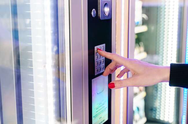 distributeur automatique snack repas paris