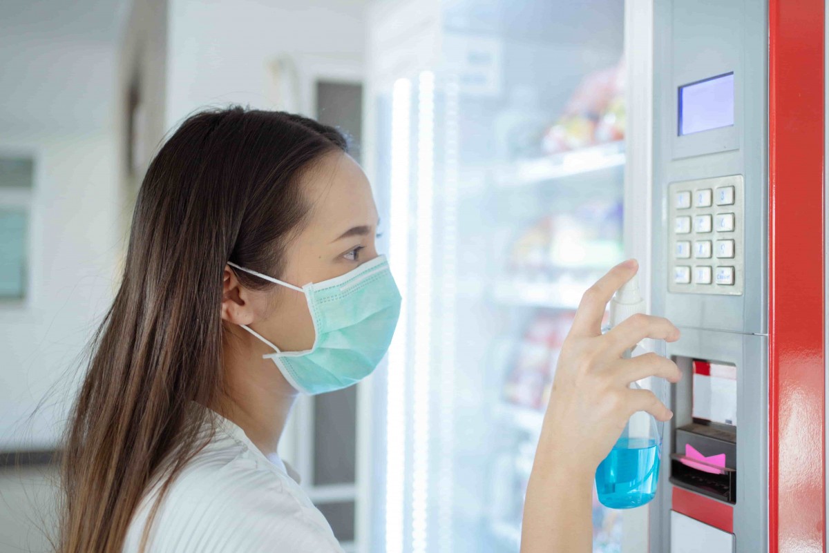 distributeur automatique produits hygiene