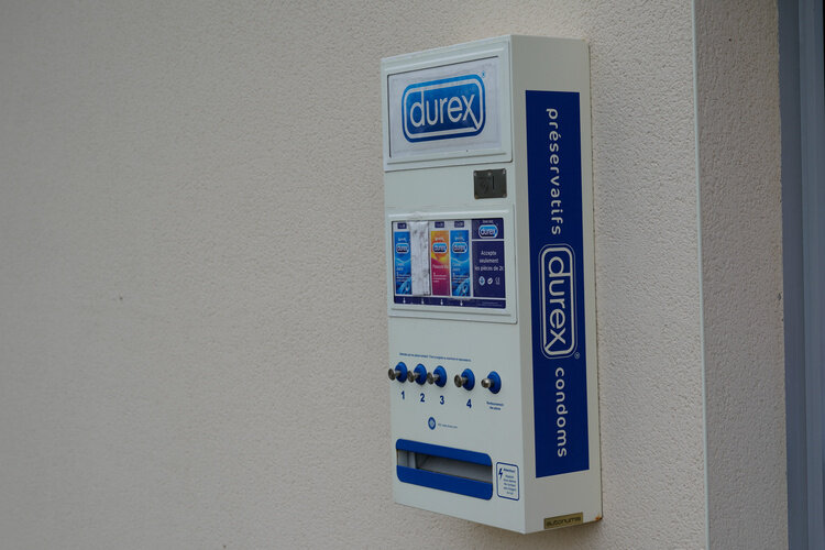 distributeur automatique preservatif